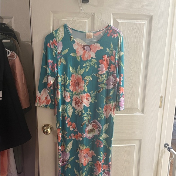 Zadie B'S Dresses & Skirts - Teal Floral Midi Dress with Elbow Sleeves